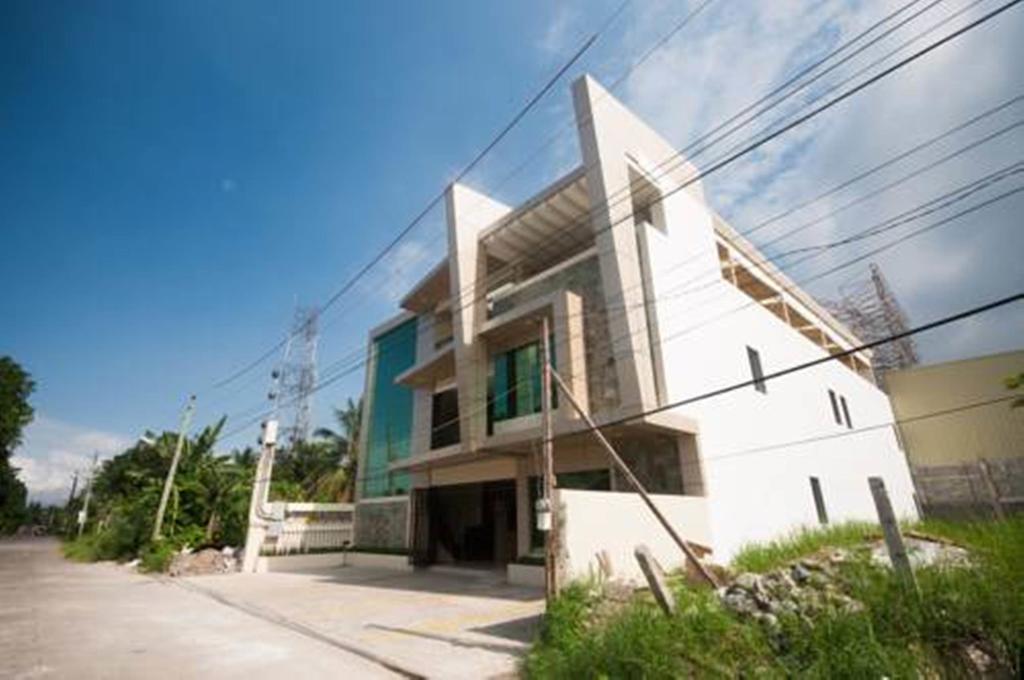 Nf Suites Davao Экстерьер фото